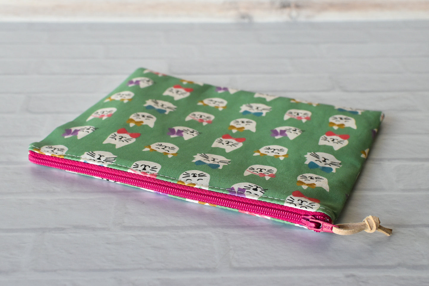 Floral Cats Zipper Pouch Green